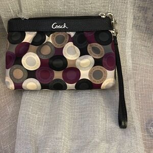 Coach circles satin wristlet euc/vintage